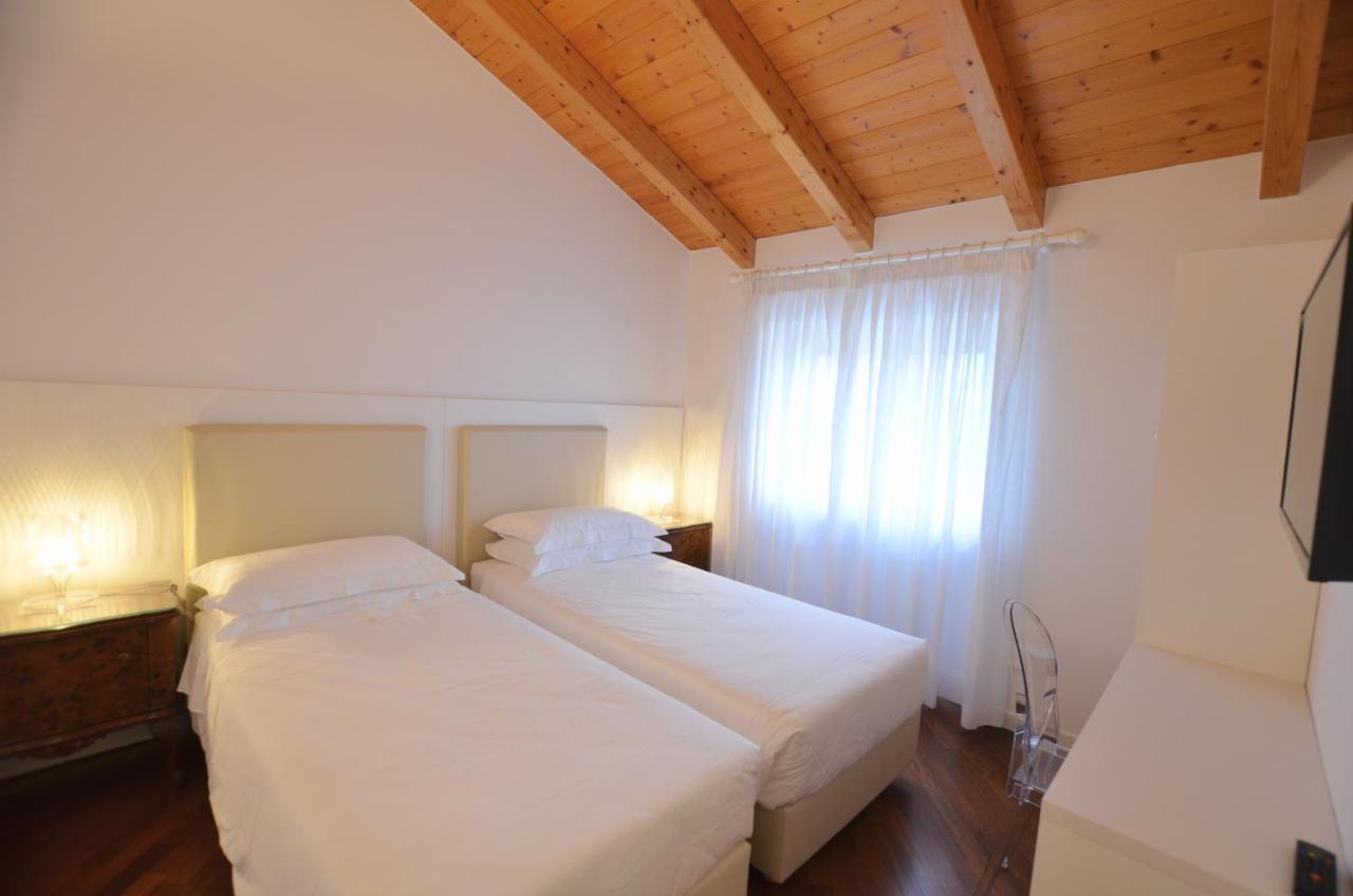 Attic Suite Palme ريفا ديل غاردا المظهر الخارجي الصورة
